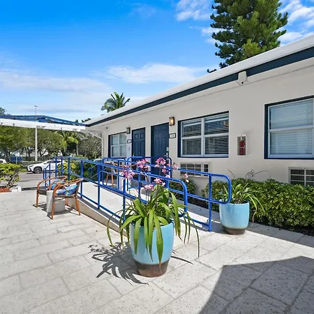 Hollywood Beach Suites And Hotel-2
